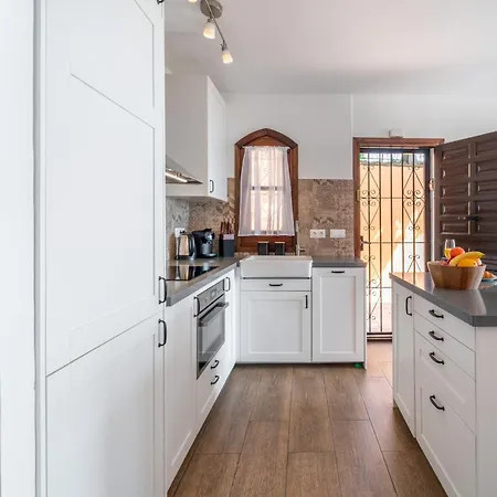 Casa Mia In Nerja - Take Care Malaga 네르하